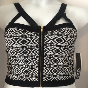 Xoxo crop cut out Top L